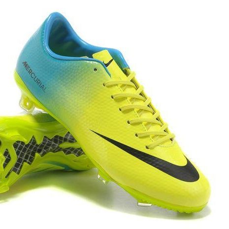 Tips for Buying The Best Soccer Shoes