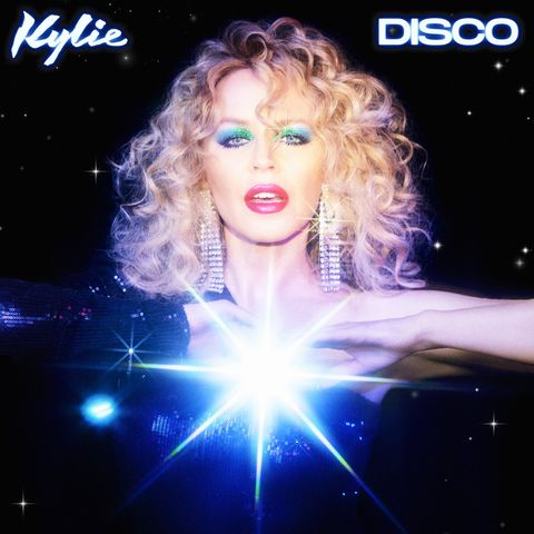 KYLIE MINOGUE è pronta a pubblicare un nuovo album, ed è già uscito il nuovo singolo! Ricordiamo, poi, la sua "Confide in me" del 1994.