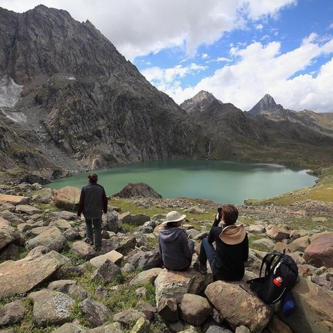 Dayara Bugyal Trek