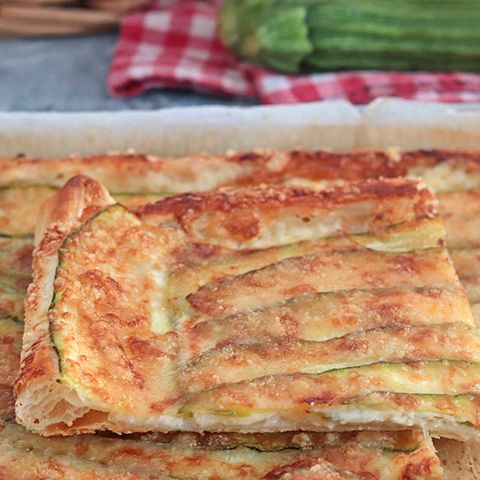Sfogliata di zucchine e stracchino