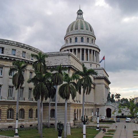 Trump Threatens Havana With a New Embargo