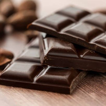 7 Proven Health Benefits of Dark Chocolate