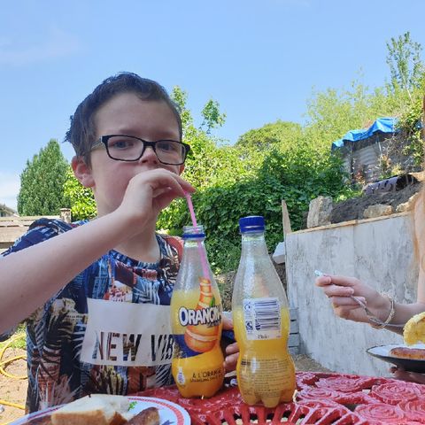 Orangina And Sausages With Dylan And Mia E506