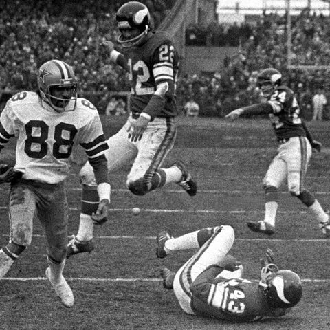 TGT Presents On This Day: December 28,1975 The Cowboys beat the Vikings on a controversial Hail Mary Pass