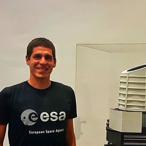 Matteo Miluzio astrofisico all'ESA :"  una giornata che rimmara’ nella storia dell’umanita'"