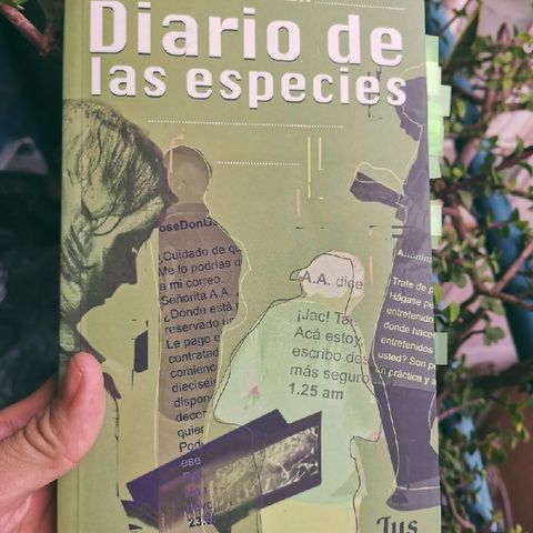 "Diario De Las Especies" De Claudia Apablaza.