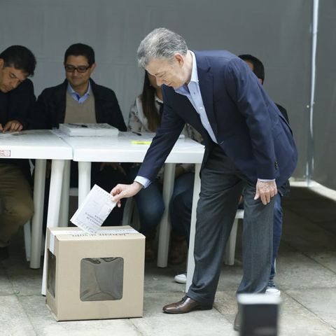 "Si salen a votar, todos ganamos, Colombia gana" Juan Manuel Santos
