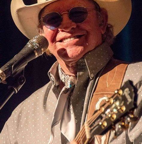 Gary P Nunn - At the Weatherford Opry House -Weatherford, TX