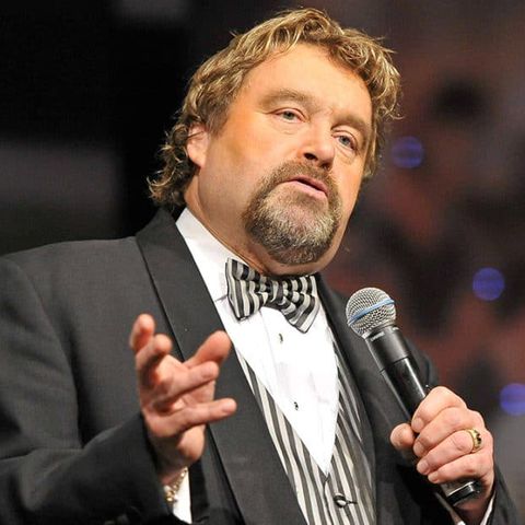 Sean Defoe pays tribute to Brendan Grace in Twitter Thursday