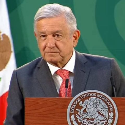 Los libros reforzaran los valores culturales: AMLO