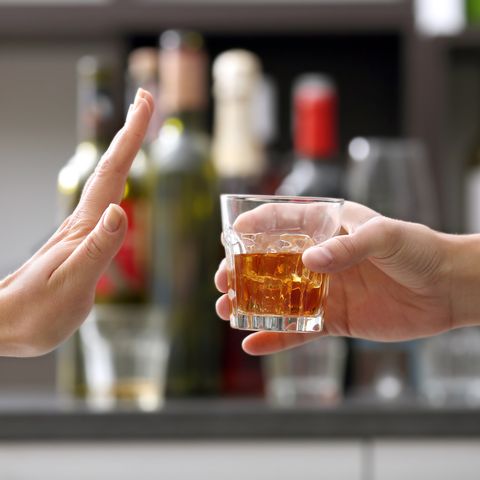 Alcolici e drink a che età è “giusto” iniziare