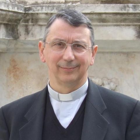 Monsignor Giusti (vescovo Livorno): «Sul gender scuole rispettino la legge»