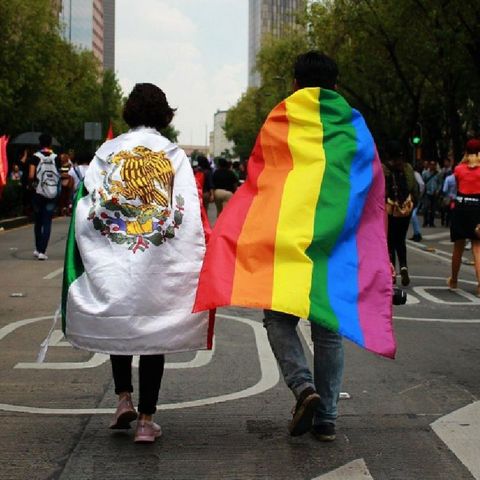 Inicia marcha del orgullo gay en Paseo de la Reforma