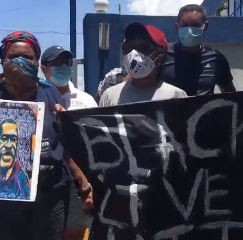 Dominicano-haitianos protestaban por George Floyd y los arrestaron