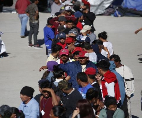 Migranti, bocciato il piano Cpr da molte regioni