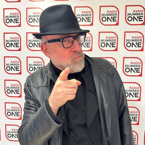 Mario Biondi: «Ho tagliato la barba quando ero "sotto copertura"»