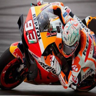 MotoGP - Lorenzo fa strike... Marquez ringrazia