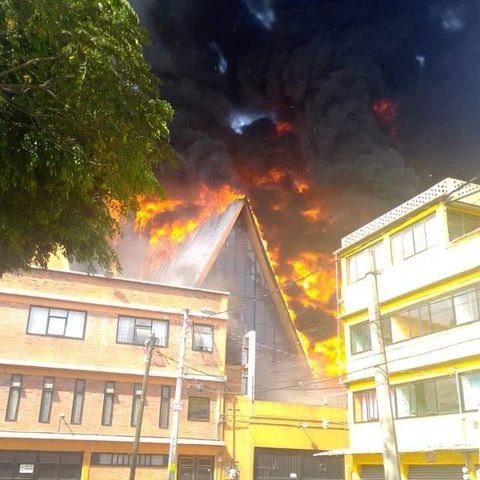 Se incendia Parroquia en CDMX