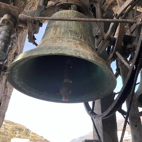 Perché in Valle d'Aosta le campane suonano alle 11.30? - AperiStoria #174