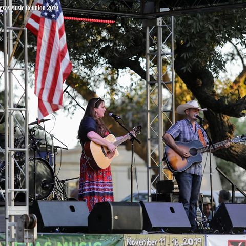 Rhonda McCullough - Interview with Rhonda McCullough of Proud Country at the 2nd annual Glenn Saunders Texas Family Reunion. Oct 3rd, 2019