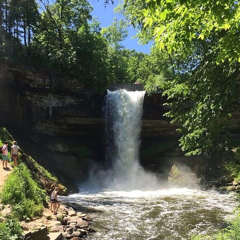 S1E10 - Minneapolis