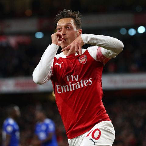 MNF: Ozil provides masterclass as Arsenal impress against Leicester