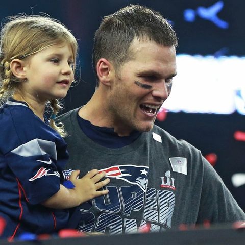 #AlexReimer Is A Trashcan Scumbag Calling Out Tom Brady's Little Girl