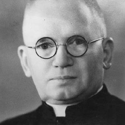 Father Robert J. Cairns, MM