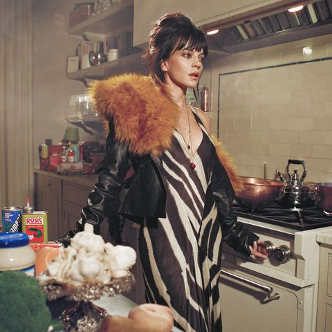 Lily Allen Brings Out Dakota Johnson As Madeline In Snl Performance