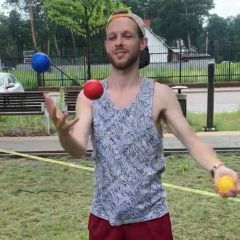 Żonglowanie - sposób na relaks i rozwój
