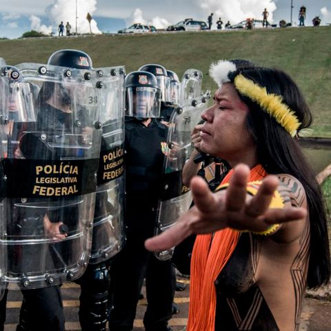 As lutas no presente das mulheres dos povos Tupinambá e Pankararu no nordeste do Brasil.