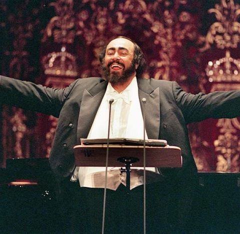 Tutto nel Mondo è Burla stasera all'Opera - Dedicato a Luciano Pavarotti