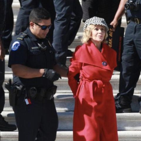 Jane Fonda arrestata. "In pochi minuti", con Beatrice Manca