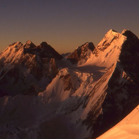 K2 e Broad Peak, la spedizione valdostana che aiuta anche le persone del luogo