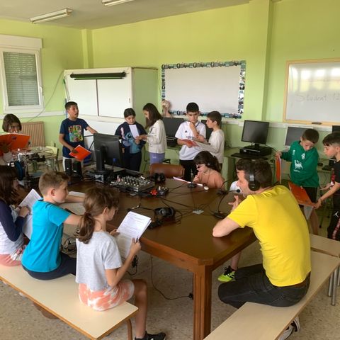 Year 5A 5B Interview to Flo English Teacher Assistant with Year 2 and Year 1 at CEIP Marina de Cudeyo