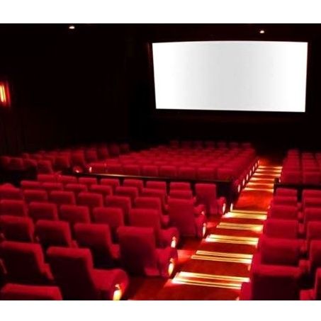 #fo Cosa indossi per andare al cinema?