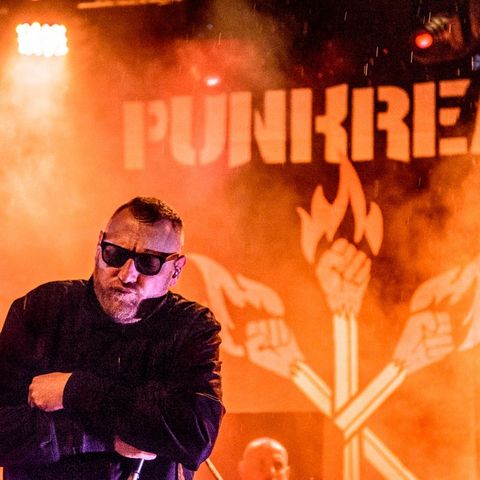 Punkreas sono  punk italiano 2 MARZO 93 feet Eat - la nostra musica una risposta al disagio sociale
