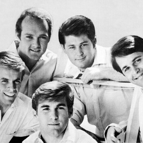Episodio 5 - El show de Radio Colon Music 2B The Beach Boys