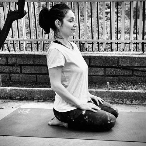 Mi presento sono Cinzia Guerriero istruttrice di Yoga