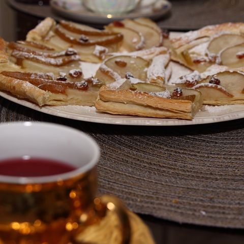 Le origini e tradizioni del tè pomeridiano o merenda