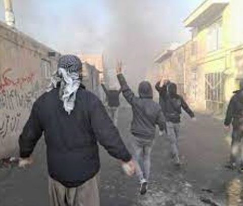 گفتگوی سیاسی هفته- قیام مردم مبارز شهر مهاباد و اقدامات سرکوبگرانه رژیم- صلاح عبدالله‌نژاد – ۳۰آبان ۱۴۰۱