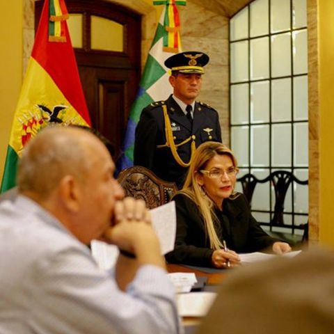 Bolivia ratifica salvoconducto a México para dos ex funcionarios
