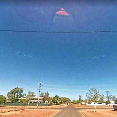 UBR- UFO Report 71: Sky Boob Over Australia & UK 80 Year-Old Discloses Incident