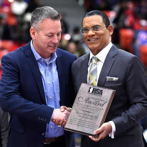 Kenny McReynolds Recieves The Sam Lacy Award/NABJ