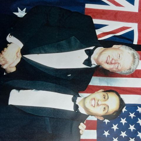 David Baynie Meets Former President Bill Clinton