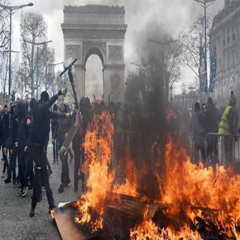 Protestas violentas en Francia por la llamada ley mordaza