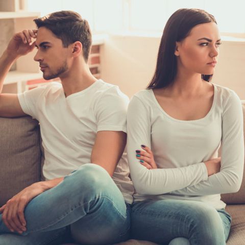¿Debo irme de la casa que construí con mi esposo si me voy a separar de él?