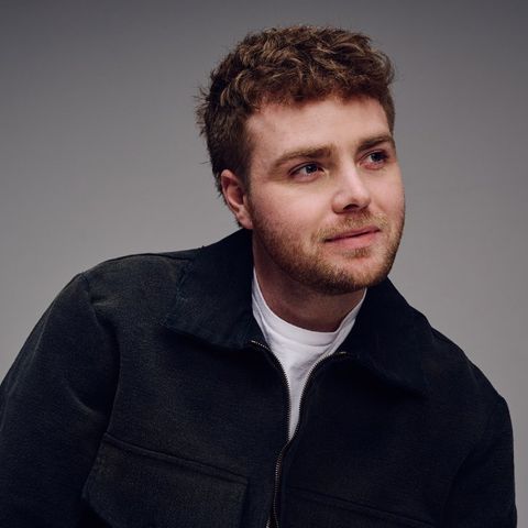 Alex Warren’s ‘Ordinary’ No. 1 on Billboard Hot 100 for Milestone 10th Week