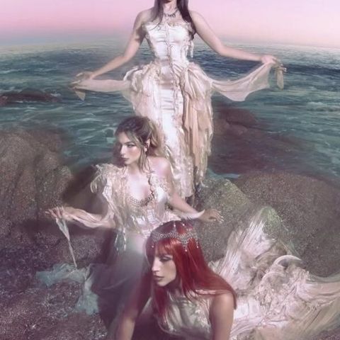 The Warning – Everything’s Falling