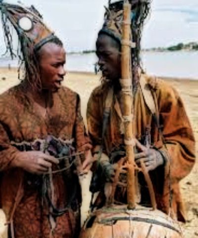 Los griots: memoria viva contra el olvido de la cultura africana.